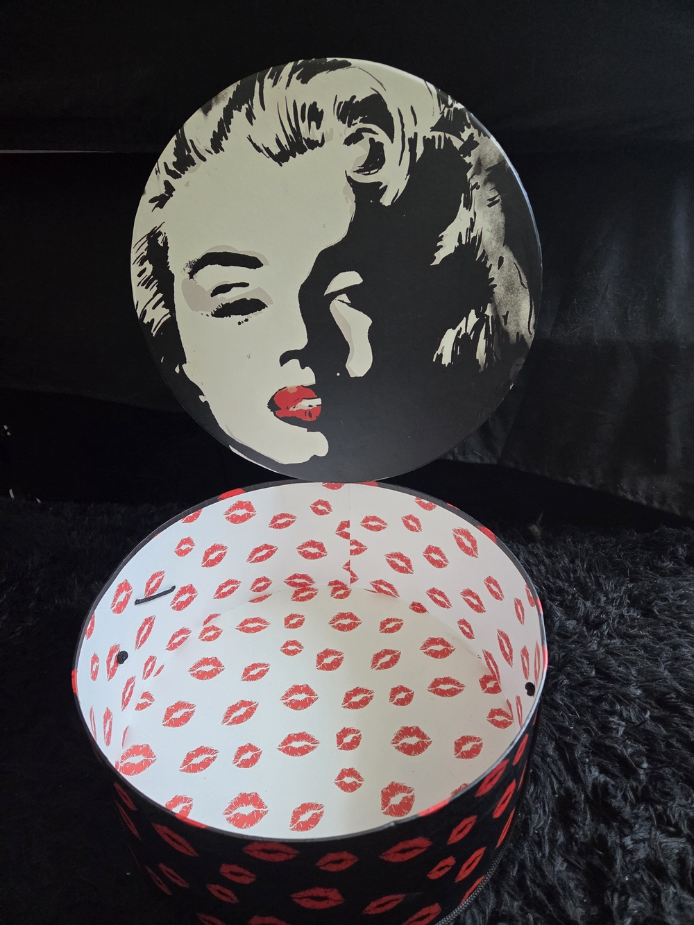 Marilyn Monroe Black & White Round Hat Box with Red Lip Print